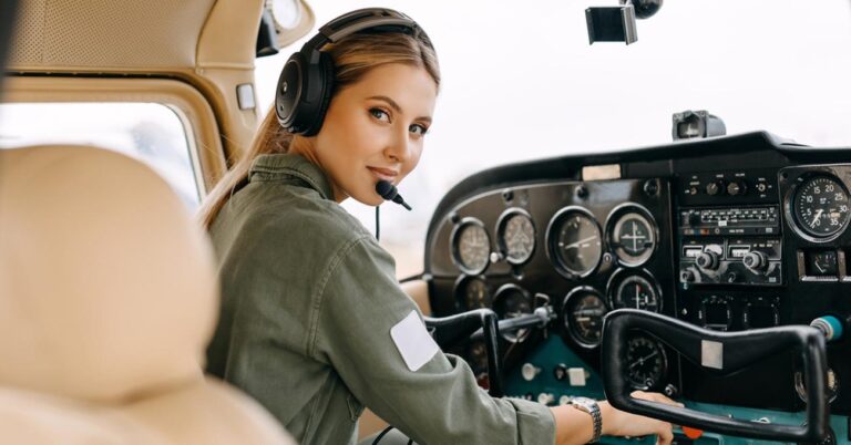 Requisitos para ser piloto de avión: Edad y formación